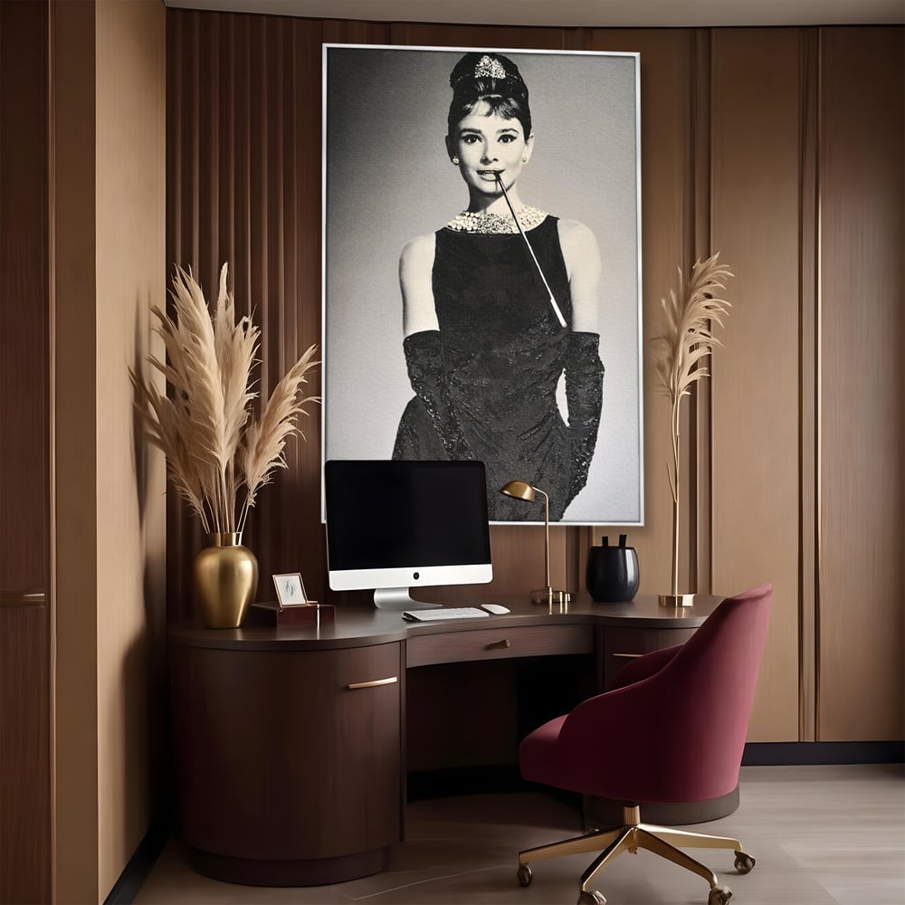 Tablou Canvas Premium LuxCanva® C1072, Beatiful Audrey Hepburn , Diva, Beauty, Audrey Hepburn, Living Room, Office, Relaxare, Culori Vibrante