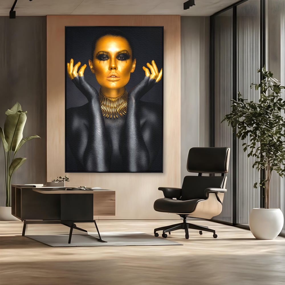 Tablou Canvas Premium LuxCanva® C1090, Wakanda Beauty , Gold, Femeie, Privire, Wakanda, Living Room, Bedroom, Relaxare, Culori Vibrante