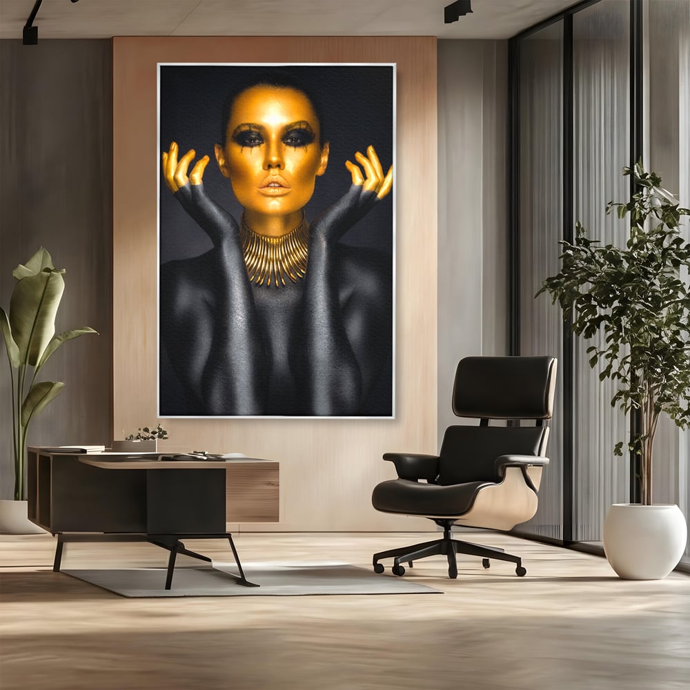 Tablou Canvas Premium LuxCanva® C1090, Wakanda Beauty , Gold, Femeie, Privire, Wakanda, Living Room, Bedroom, Relaxare, Culori Vibrante