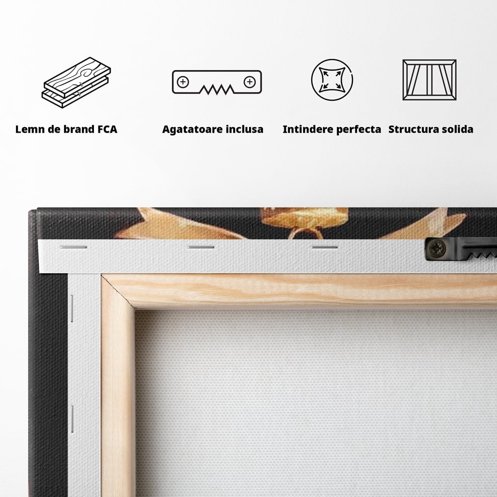 Tablou Canvas Premium, LuxCanva® D1079, Simbol Regal, Rosu, Festiv, Funda, Aurie, Traditie, Ornament, Detaliu, Lux, Povestire, Anotimp, Frig, Brad, Eleganta, Impodobit, Camera Copil, Living, Dormitor