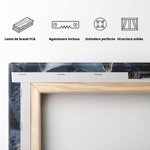 Tablou Canvas Premium, LuxCanva® D1117, Casa de Sub Zapada, Lumina, Noapte, Iarna, Cabana, Munte, Zapada, Horn, Fum, Ger, Brazi, Atmosfera, Basm, Caldura, Living, Dormitor