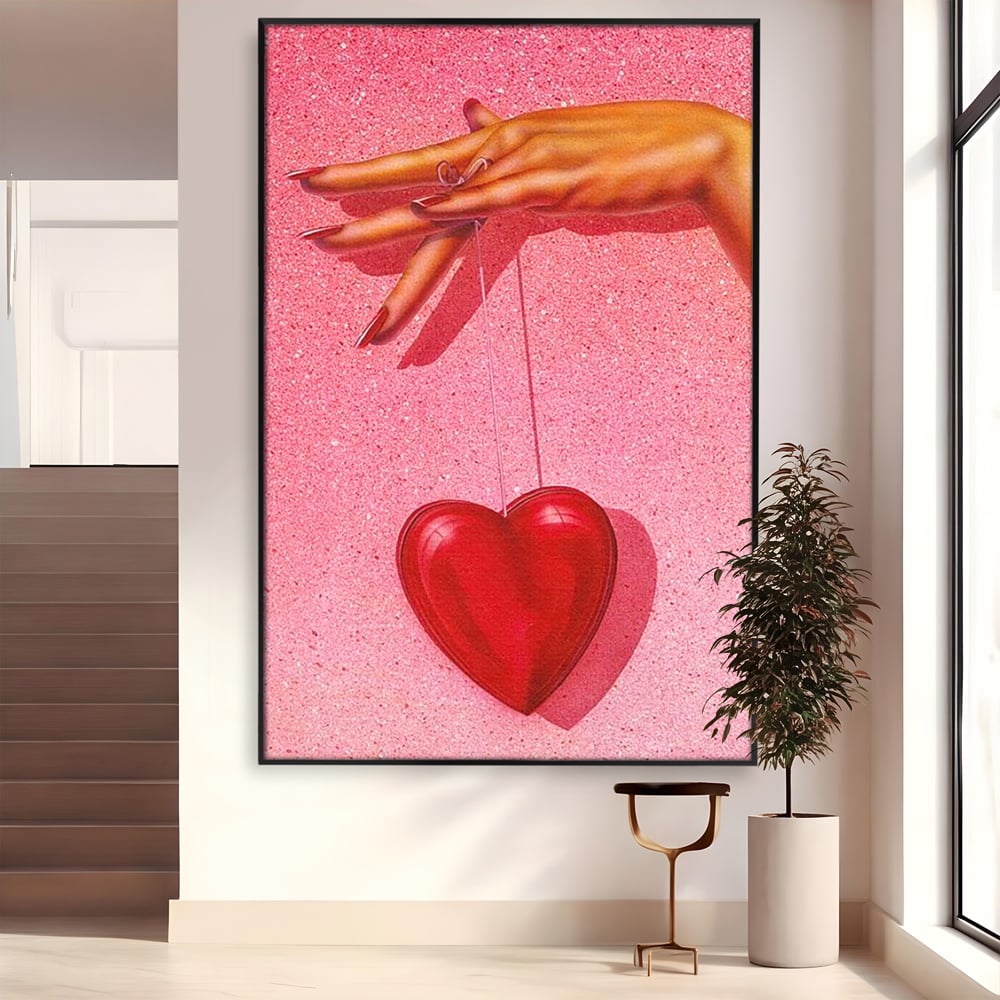 Tablou Canvas Premium, LuxCanva® E1081, Firul Dragostei, Dragoste, Inima, Roz, Fir, Atarnat, Mana, Degete, Daruire, Iubire, Valentine’s Day, Catifea, Promisiune, Living, Dormitor