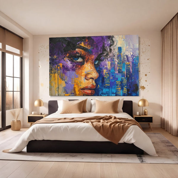 Tablou Canvas Premium LuxCanva® G1010, Femeia si Lumina Orasului , Urban, Metropola, Privire, Femeie, Violet, Living, Dormitor, Culori vibrante
