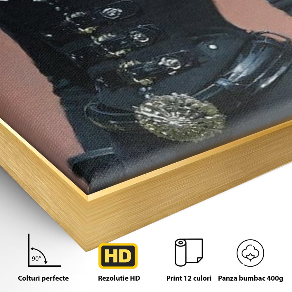 Tablou Canvas Premium, LuxCanva® G1225, Aristocrata Intunericului, Eleganta, Doamna, Palarie, Costum, Negru, Manusi, Mister, Puternica, Rafinata, Autoritara, Lux, Cavaleresc, Salon, Birou, Living, Dormitor