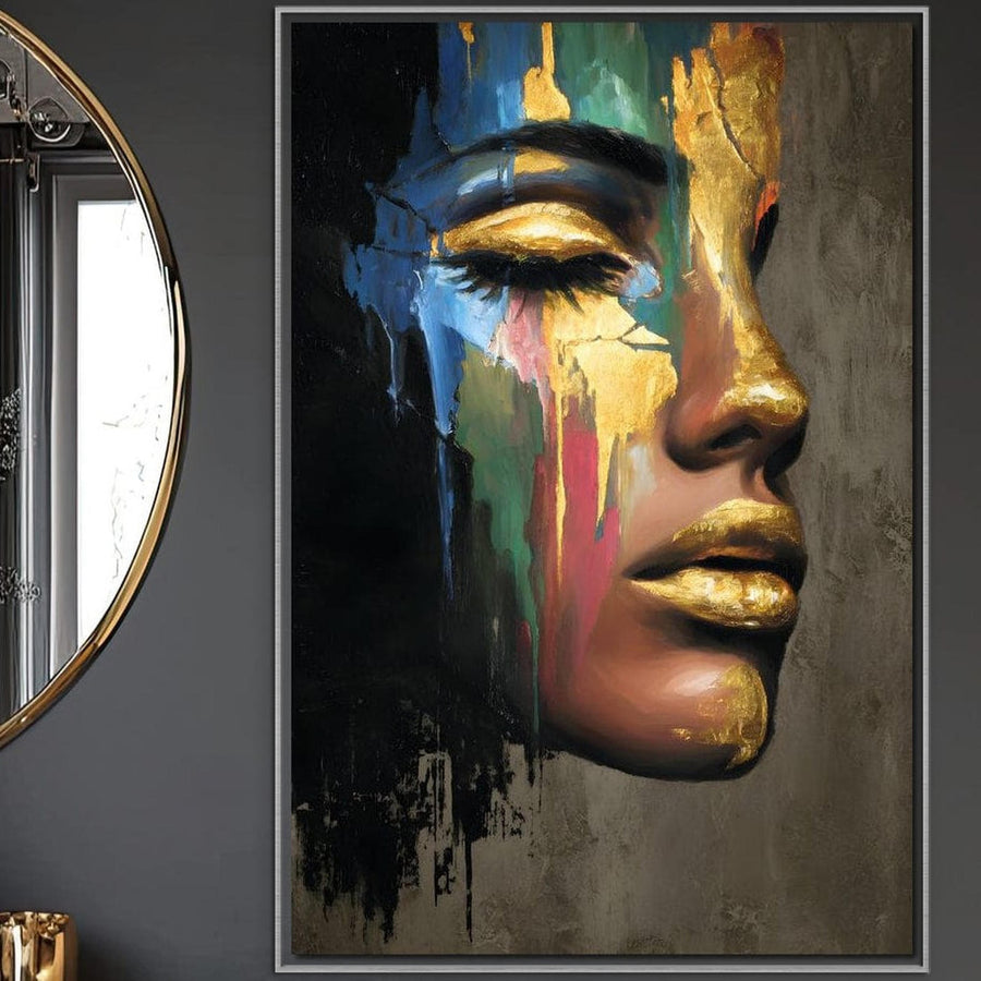 Tablou Canvas Premium LuxCanva® G1239: portret artistic al unei femei cu fața în profil, ochii închiși, traversată de dungi aurii și albastre pe panza bumbac, cu oglindă rotundă parțial vizibilă. Ideal pentru salon, living sau dormitor.