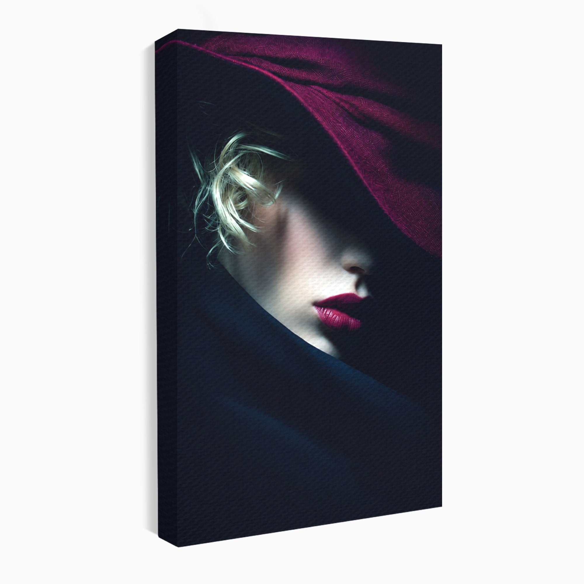 Tablou Canvas Premium LuxCanva® G1271, Misterioasa Doamna In Palarie, Portret, Palarie, Mister, Eleganta, Dormitor, Culori Vibrante
