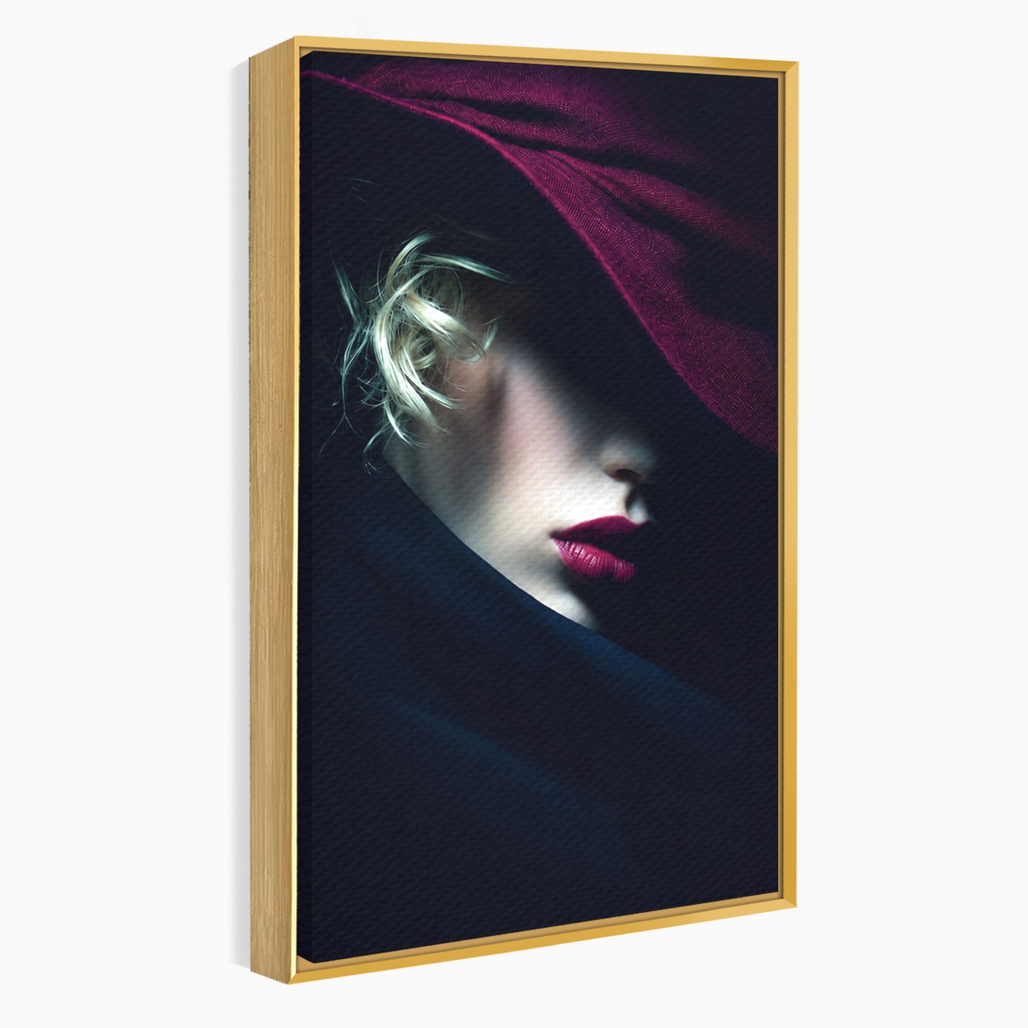 Tablou Canvas Premium LuxCanva® G1271, Misterioasa Doamna In Palarie, Portret, Palarie, Mister, Eleganta, Dormitor, Culori Vibrante