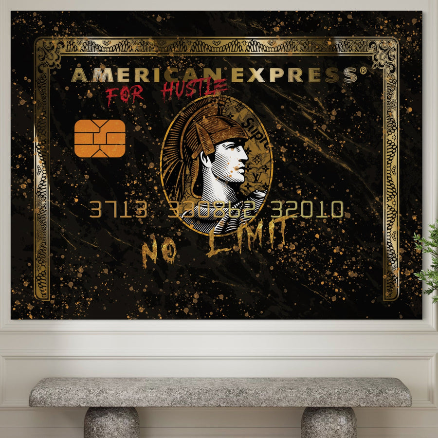 The LuxCanva® Tablou Canvas Premium B1036, No Limit, este un tablou decorativ cu design de card bancar în negru și auriu, inscripționat FOR HUSTLE roșu și NO LIMIT auriu, realizat pe pânză bumbac cu print profesional pentru un efect modern.