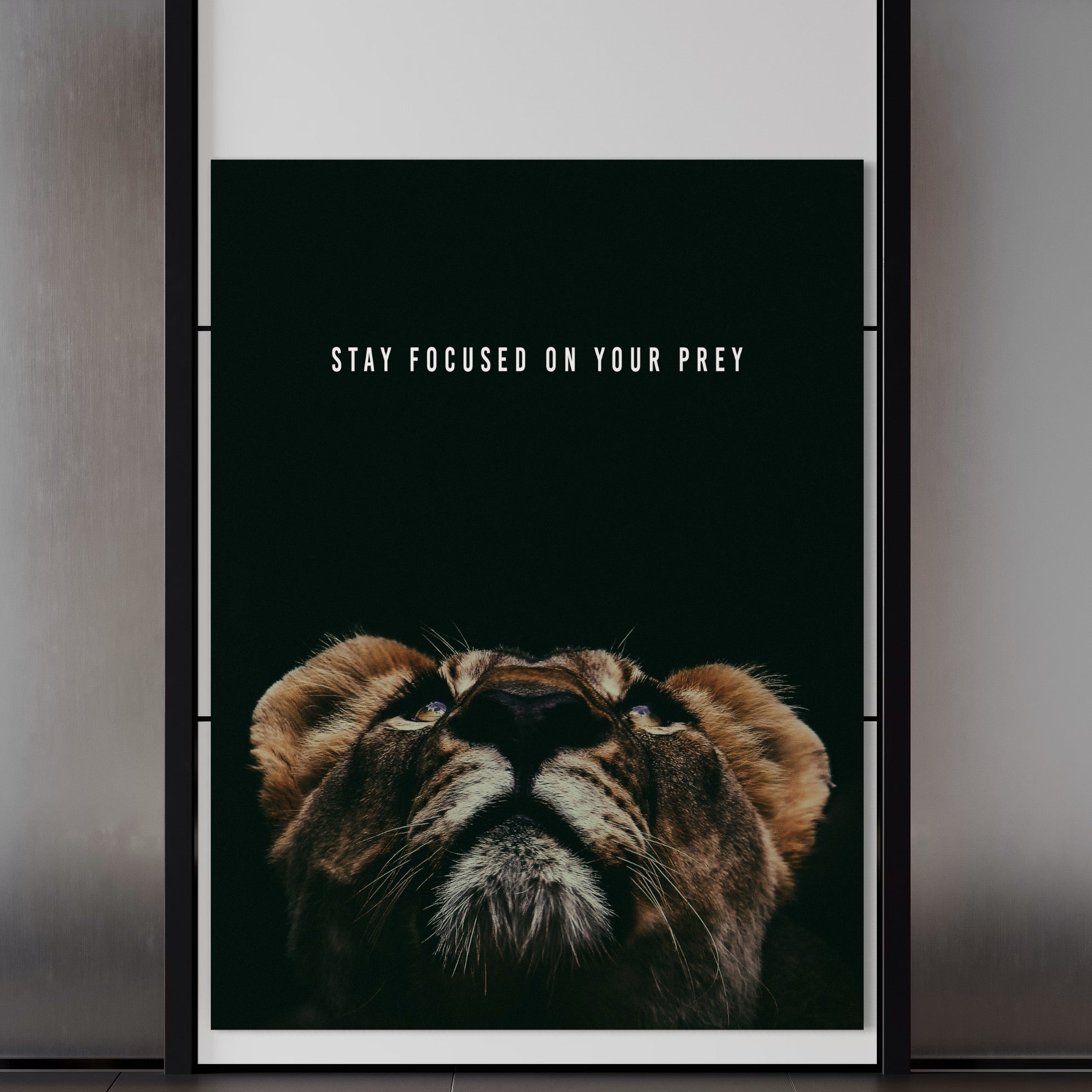 Tablou Canvas Premium LuxCanva® B1035, Stay Focused On Your Prey , Decorativ, Concentrare, Putere, Leu, Motivational, Culori Vibrante