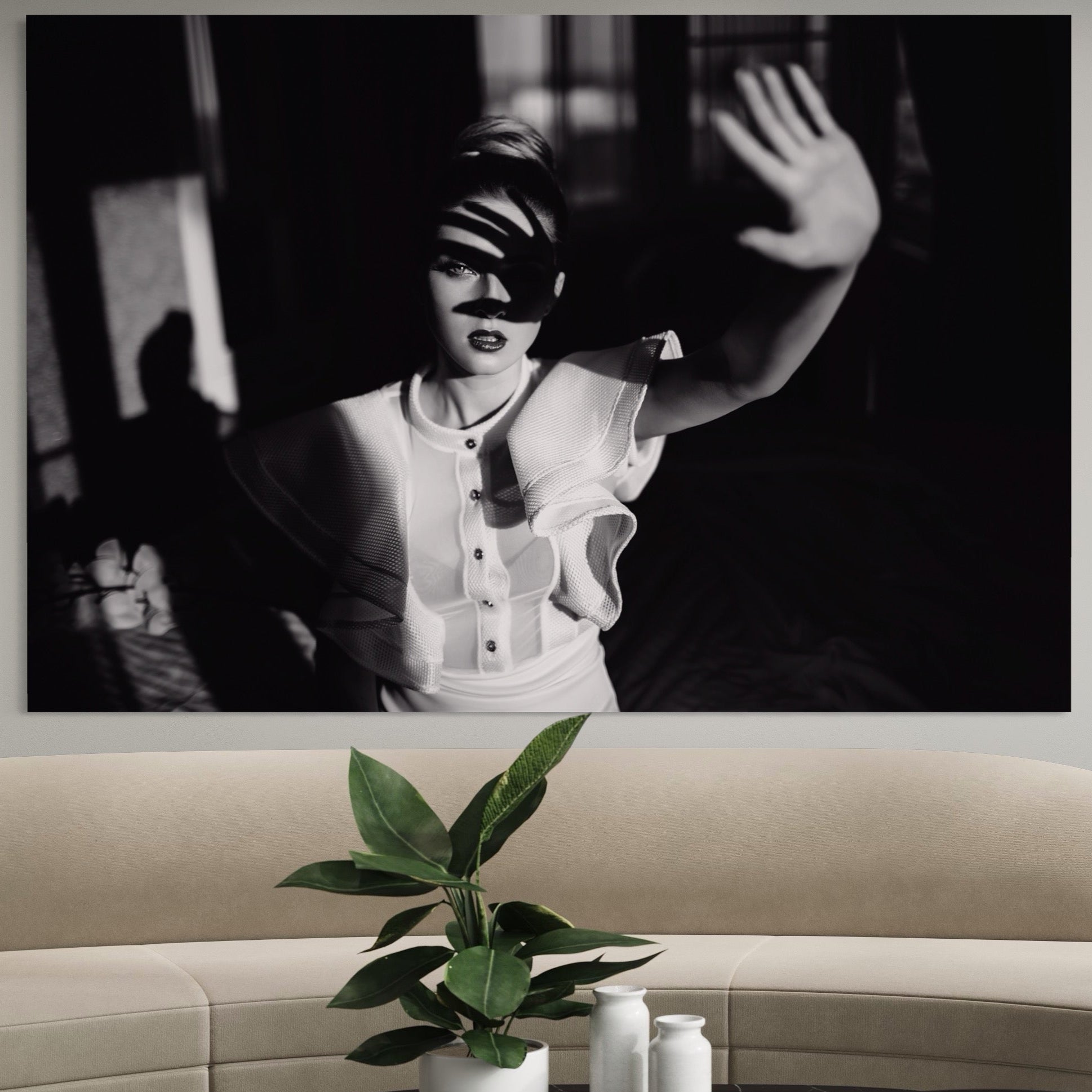 Tablou Canvas Premium LuxCanva® A1358, Elegant Lady , Frumusete, Dormitor, Femeie, Living, Alb-Negru