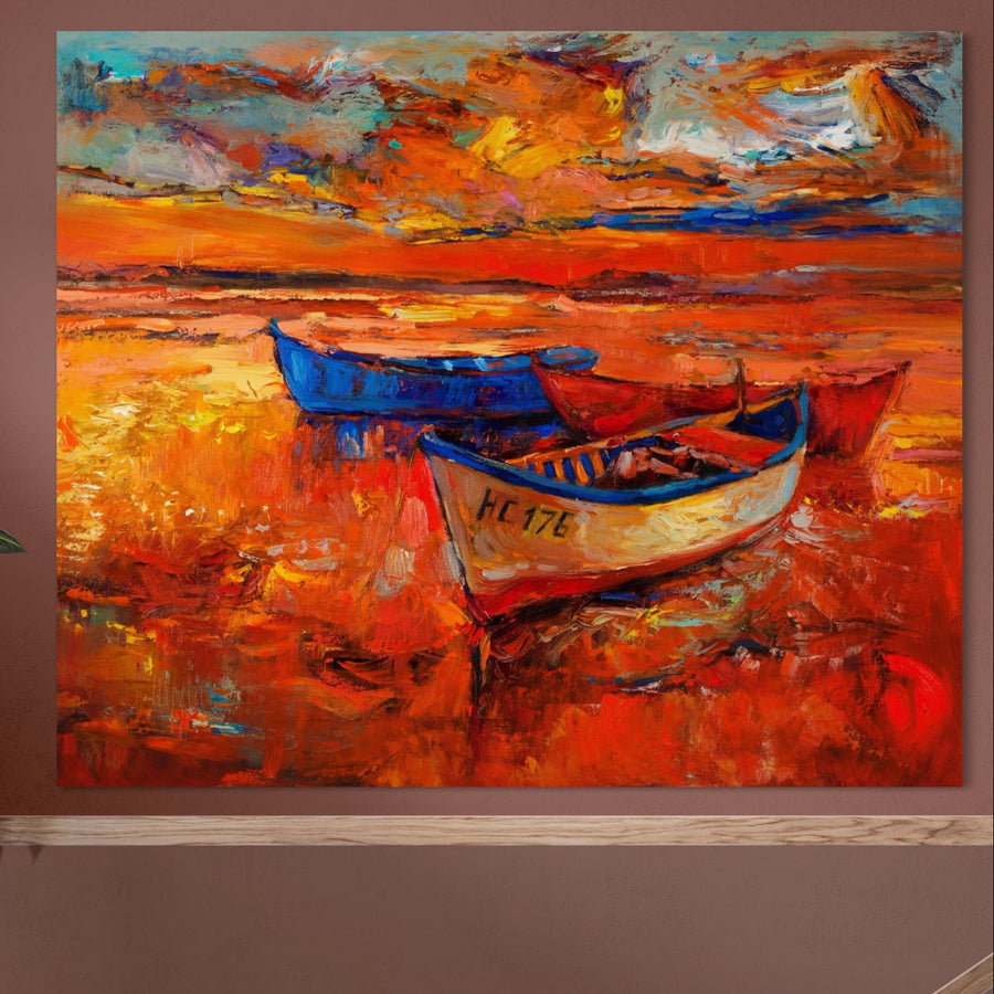 Tablou Canvas Premium LuxCanva® A1252, Barci Parasite, aduce în decorul tău trei bărci pe apă la apus, cu nuanțe portocalii și vibrante, texturi dramatice și reflexii spectaculoase, perfect pentru living sau dormitor.