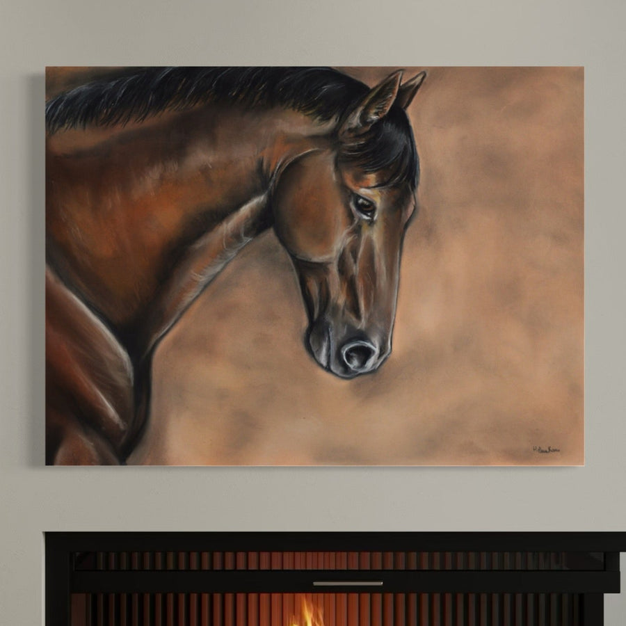 Tabloul LuxCanva® Tablou Canvas Premium C1067, "Portretul Unui Cal Pur Sange", prezintă un cal maro detaliat pe un fundal cafeniu, perfect pentru camere de zi sau birouri - ideal pentru a adăuga stil vibrant și relaxare spațiului dumneavoastră.