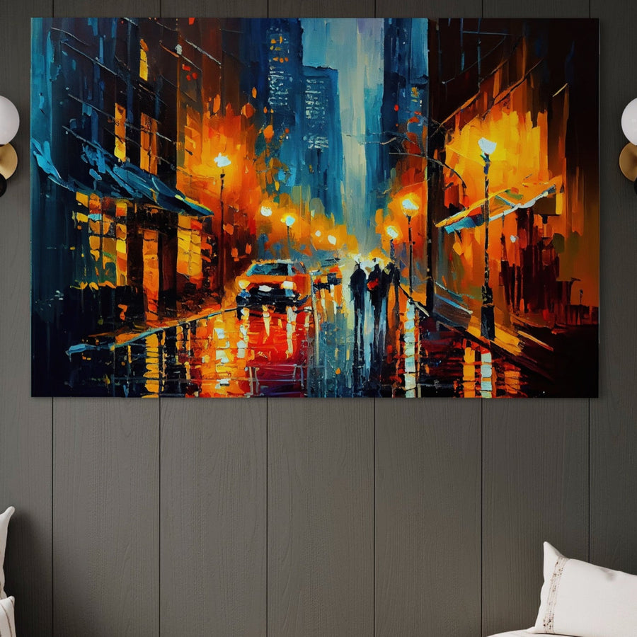 Tablou Canvas Premium A1232 de la LuxCanva®, "Lumini în New York", afișează lumini vibrante ale orașului, mașini și oameni într-o noapte ploioasă. Această imprimare decorativă premium îmbunătățește orice cameră de zi sau dormitor cu sofisticare urbană și culori vii.