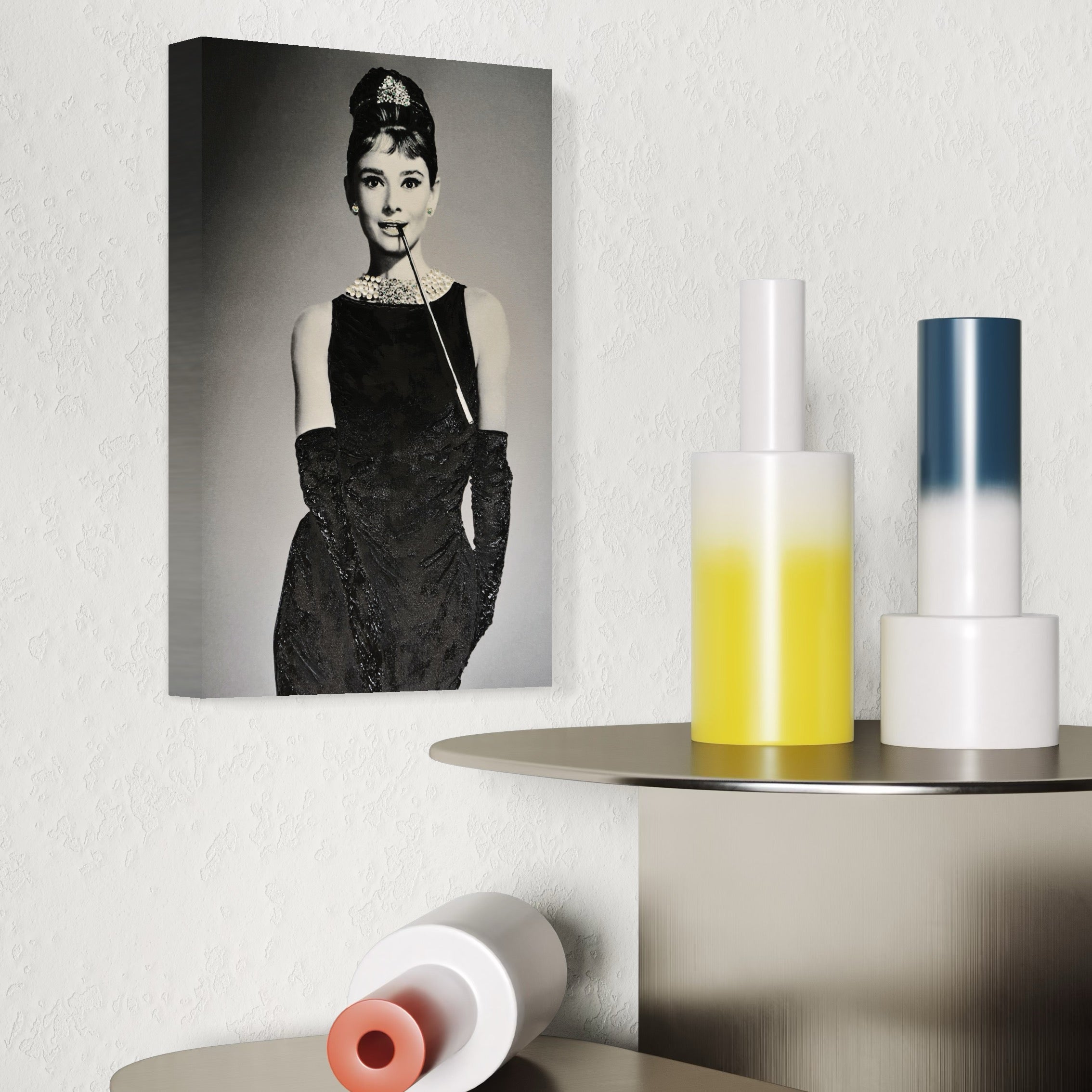 Tablou Canvas Premium LuxCanva® C1072, Beatiful Audrey Hepburn , Diva, Beauty, Audrey Hepburn, Living Room, Office, Relaxare, Culori Vibrante