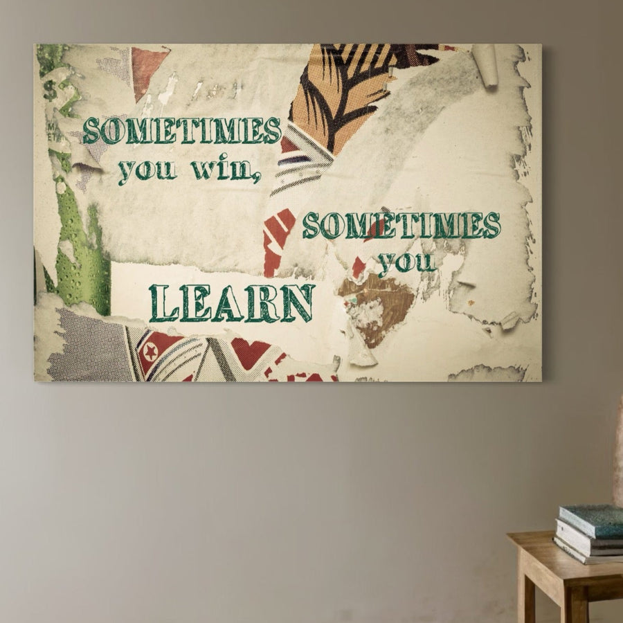 Tabloul Canvas Premium LuxCanva® C1075 cu mesaj motivațional decorează un perete bej, evidențiind culori vibrante și printuri de calitate, ideal pentru living sau birou.