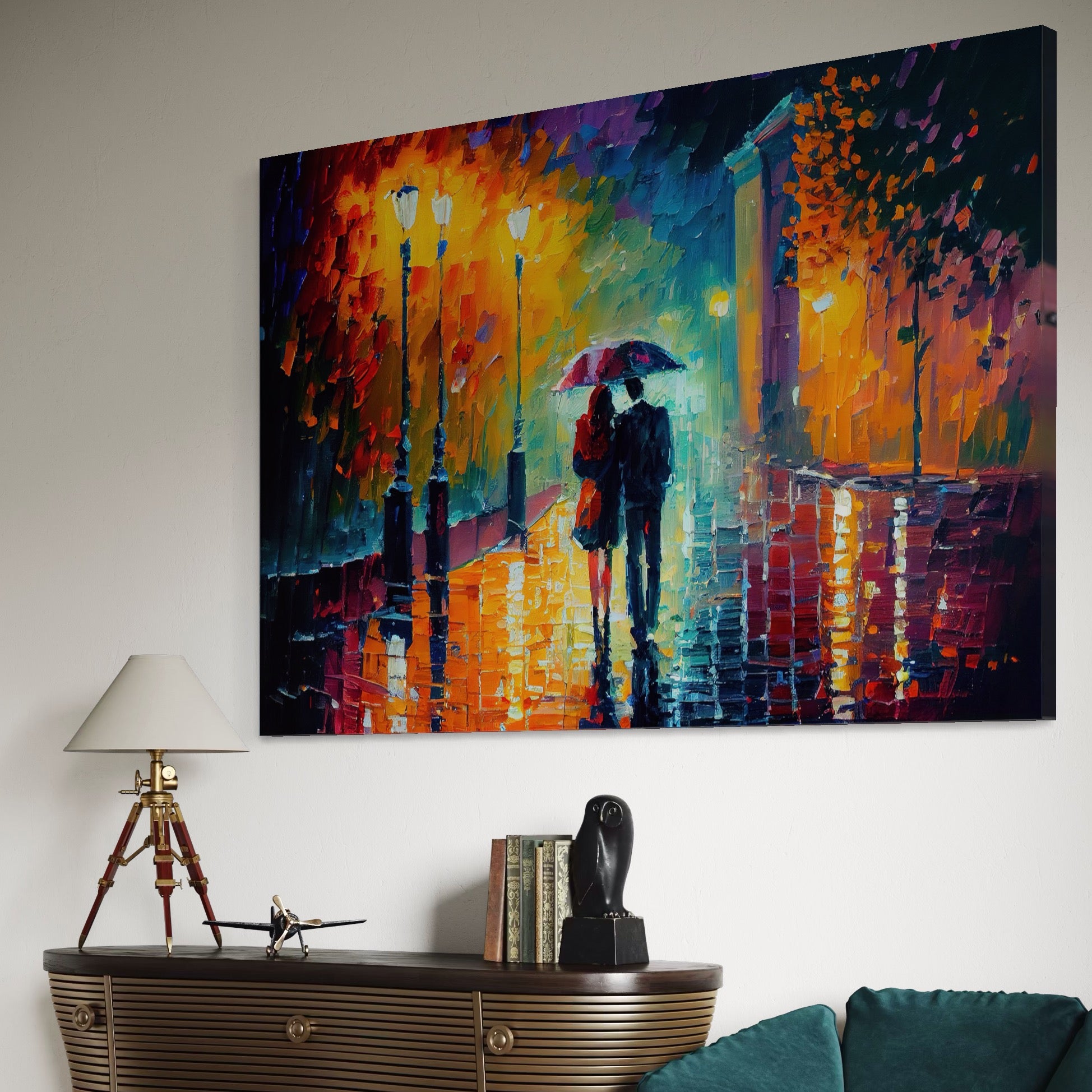 Tablou Canvas Premium LuxCanva® A1073, Ploaie La Ceas De Seara , Indragostiti, Plimbare, Felinare, Culori Vibrante
