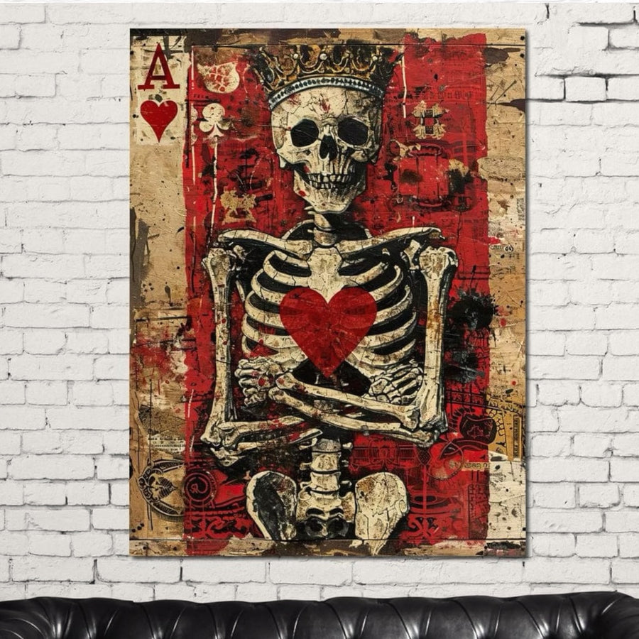 Tabloul LuxCanva® Tablou Canvas Premium E1055, "Regele de Inima Rosie", prezintă un schelet încoronat cu o inimă roșie pe un fundal roșu și cafeniu de cărți de joc - perfect pentru camera de zi, cu culori vibrante pe panza bumbac.