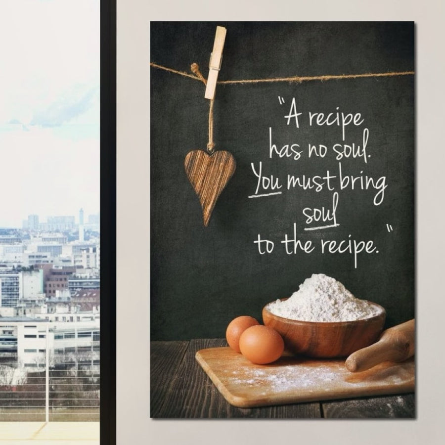 Tablou Canvas Premium LuxCanva® F1006, cu citat inspirator și element culinare, realizat din pânză de bumbac cu print de calitate premium, aduce culoare și suflet în orice living room.