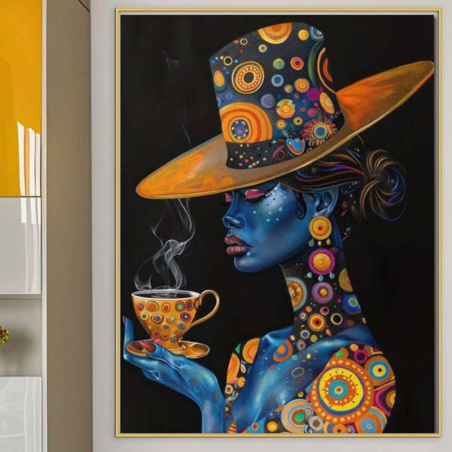 Experimentați eleganța interstelară cu Tablou Canvas Premium LuxCanva® G1022: o femeie hipnotică cu piele albastră, cu modele colorate și o ceașcă de ceai, perfectă pentru livinguri sau dormitoare. Calitate exclusivă LuxCanva® pentru un decor cosmic.