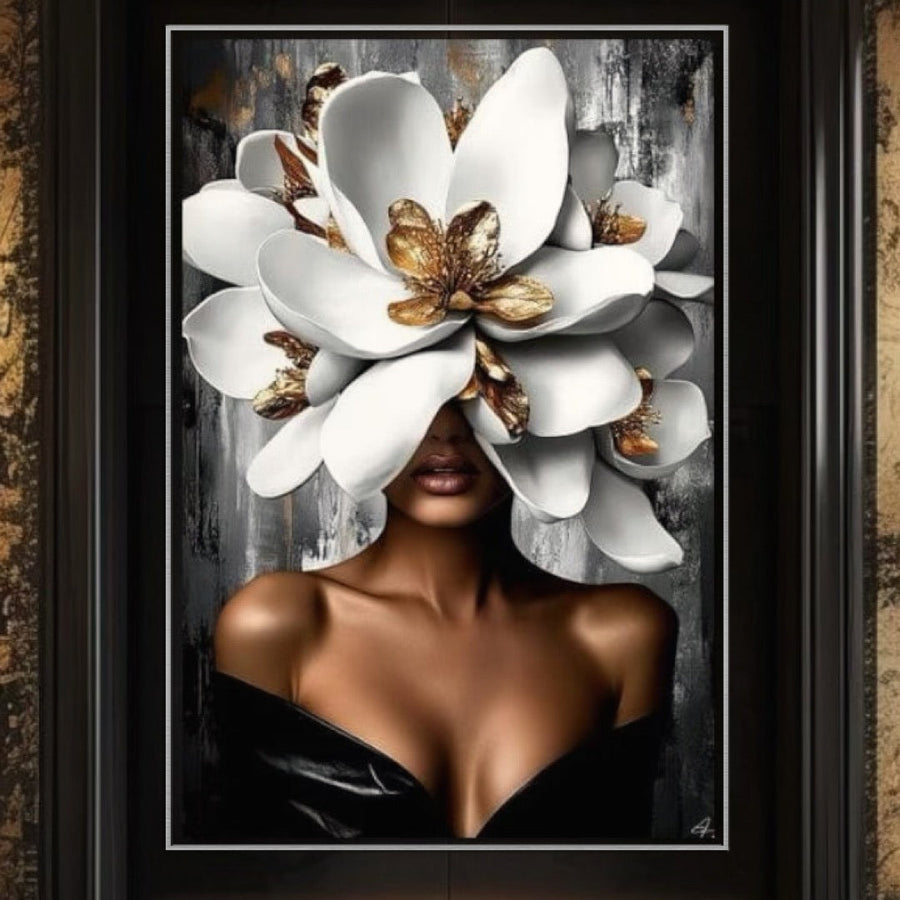 Adăugați eleganță spațiului dvs. cu LuxCanva® Tablou Canvas Premium LuxCanva® G1025, "Misterul Magnoliei" - un print remarcabil care prezintă o femeie în negru, cu fața ascunsă de magnolii albe și aurii pe un fundal monocrom texturat.