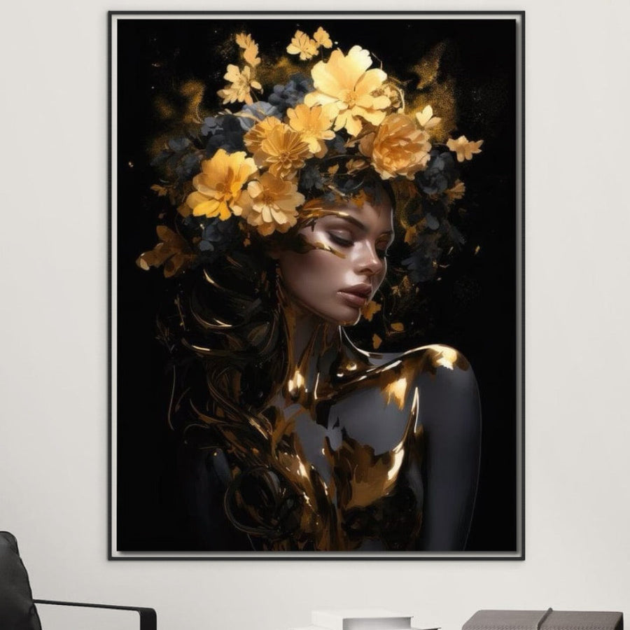 Un tablou Canvas Premium LuxCanva® G1038 "Zeita Toamnei", cu accente florale aurii și o femeie senină pe fundal negru, este expus deasupra unei mese, pe un perete deschis la culoare.