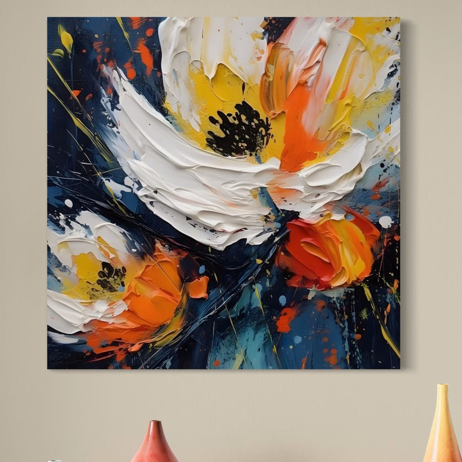 Tablou Canvas Premium LuxCanva® A1431 prezintă flori abstracte vibrante cu tușe îndrăznețe de pensulă pe un fundal albastru închis, adăugând o notă decorativă camerei dvs. de zi. Imprimare premium pe pânză de bumbac de la LuxCanva®.