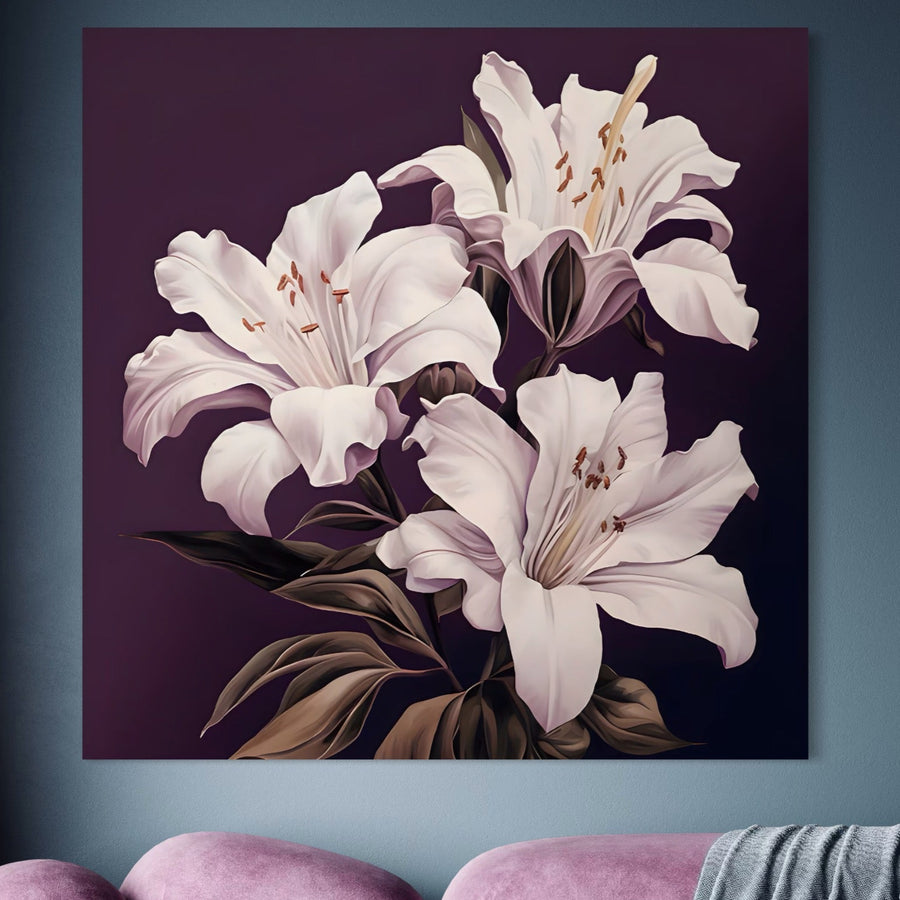 Tablou Canvas Premium LuxCanva® A1468, cu trei crini albi și culori vibrante, adaugă o notă decorativă imperială deasupra unei canapele mov deschis. Perfect pentru camerele de zi care caută un accent inspirat de natură.