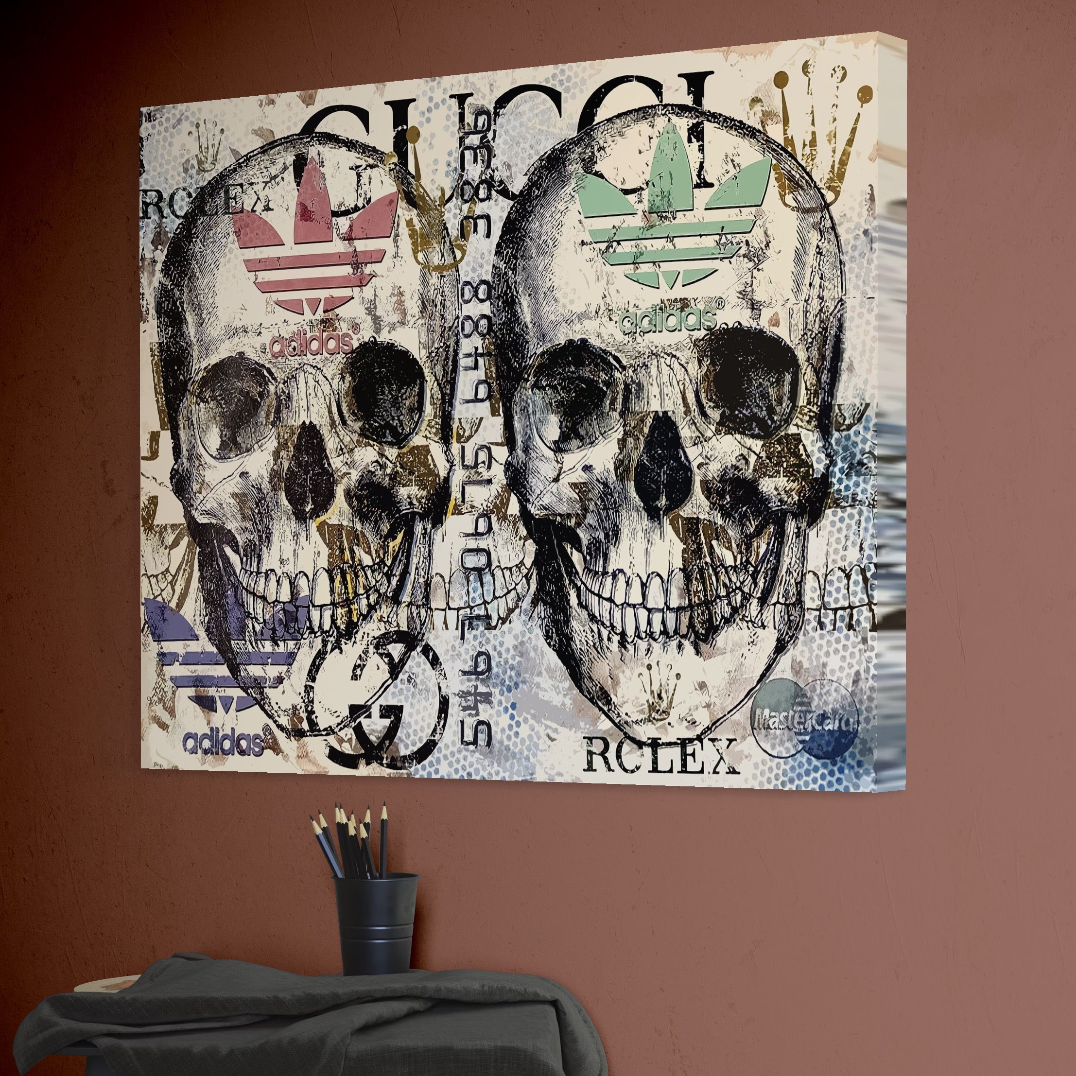 Tablou Canvas Premium, LuxCanva® B1088, Cranii Adidas, Birou, Rolex, Card Bancar, MasterCard, Adidas, Gucci, Culori Vibrante