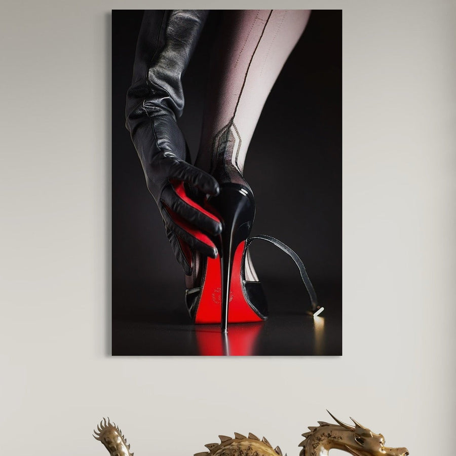 LuxCanva® Tablou Canvas Premium P1026 prezintă o imagine elegantă a unei femei cu tocuri înalte și mănuși care își ajustează pantoful, adăugând eleganță și feminitate - ideală ca decor sexy și tentant pentru dormitorul sau camera dvs. de zi.