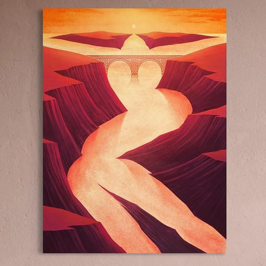 tablou canvas cu o iluzie optica reprezentand trupul unei femei sexy, si un peisaj cu un rau si un pod sub apus de soare indian