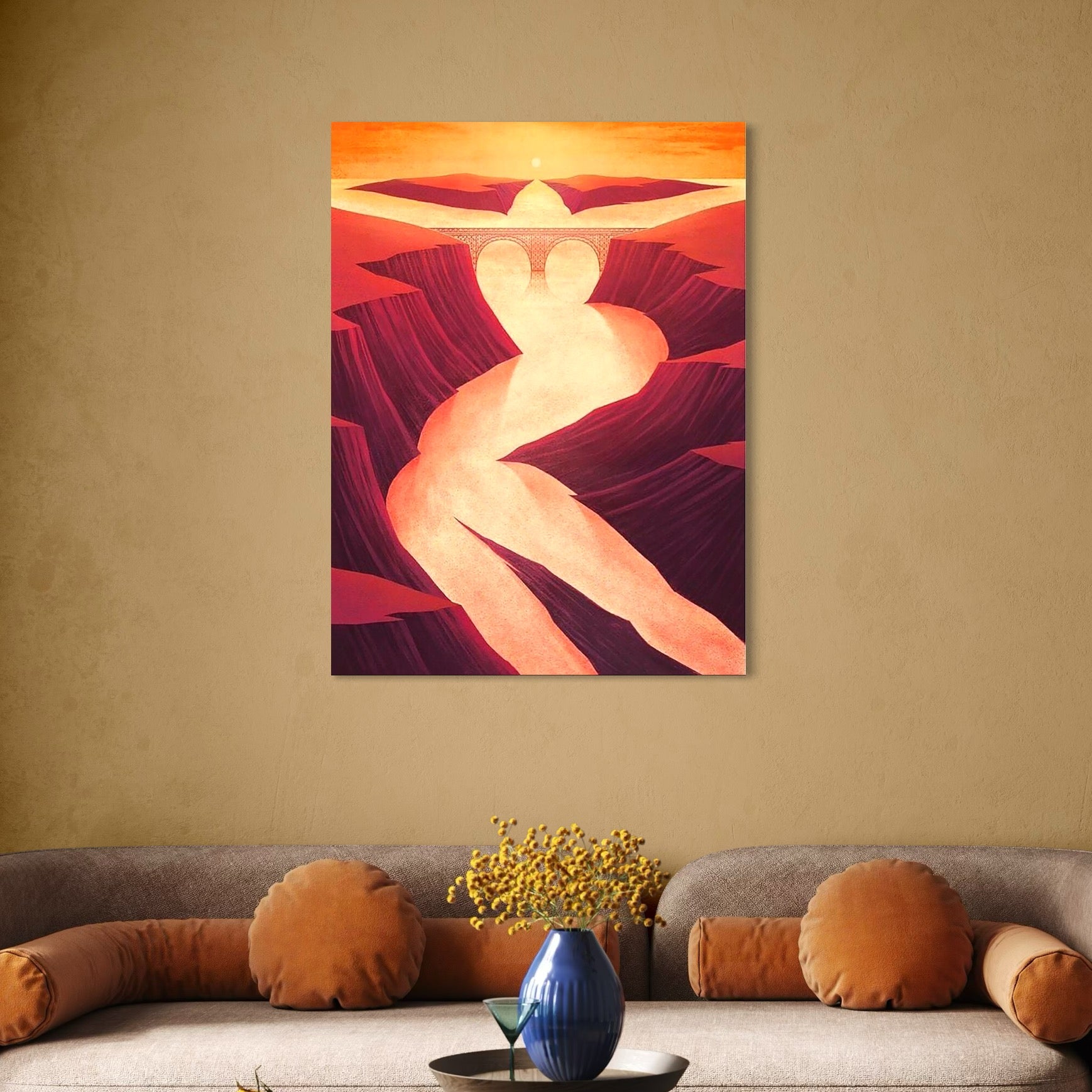 tablou canvas cu o iluzie optica reprezentand trupul unei femei sexy, si un peisaj cu un rau si un pod sub apus de soare indian