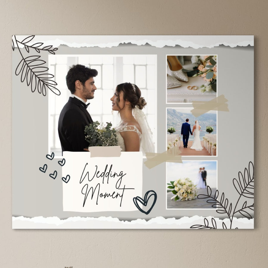 Tabloul LuxCanva® Tablou Canvas Personalizat cu 4 Poze Pentru Nunta "Wedding Moment" PS218 prezintă o mireasă și un mire, plus imagini cu inele, un buchet, o ceremonie în aer liber, precum și inimi și frunze decorative care încadrează colajul.