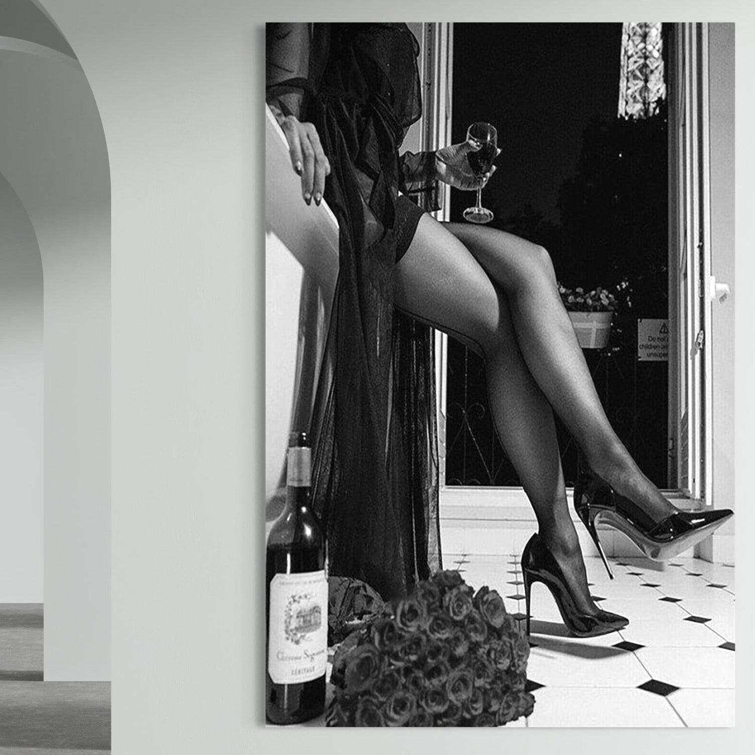 Tablou Canvas Premium, LuxCanva® P1002, Moment la Miezul Noptii, Alb, Negru, Pantofi, Toc, Dresuri, Paris, Vin, Rosu, Hotel, Dantela, Silueta, Trandafiri, Senzualitate, Living, Dormitor