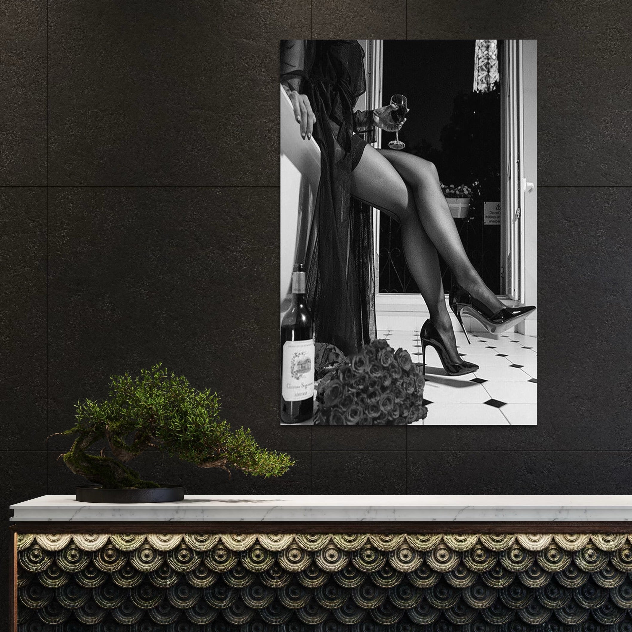 Tablou Canvas Premium, LuxCanva® P1002, Moment la Miezul Noptii, Alb, Negru, Pantofi, Toc, Dresuri, Paris, Vin, Rosu, Hotel, Dantela, Silueta, Trandafiri, Senzualitate, Living, Dormitor