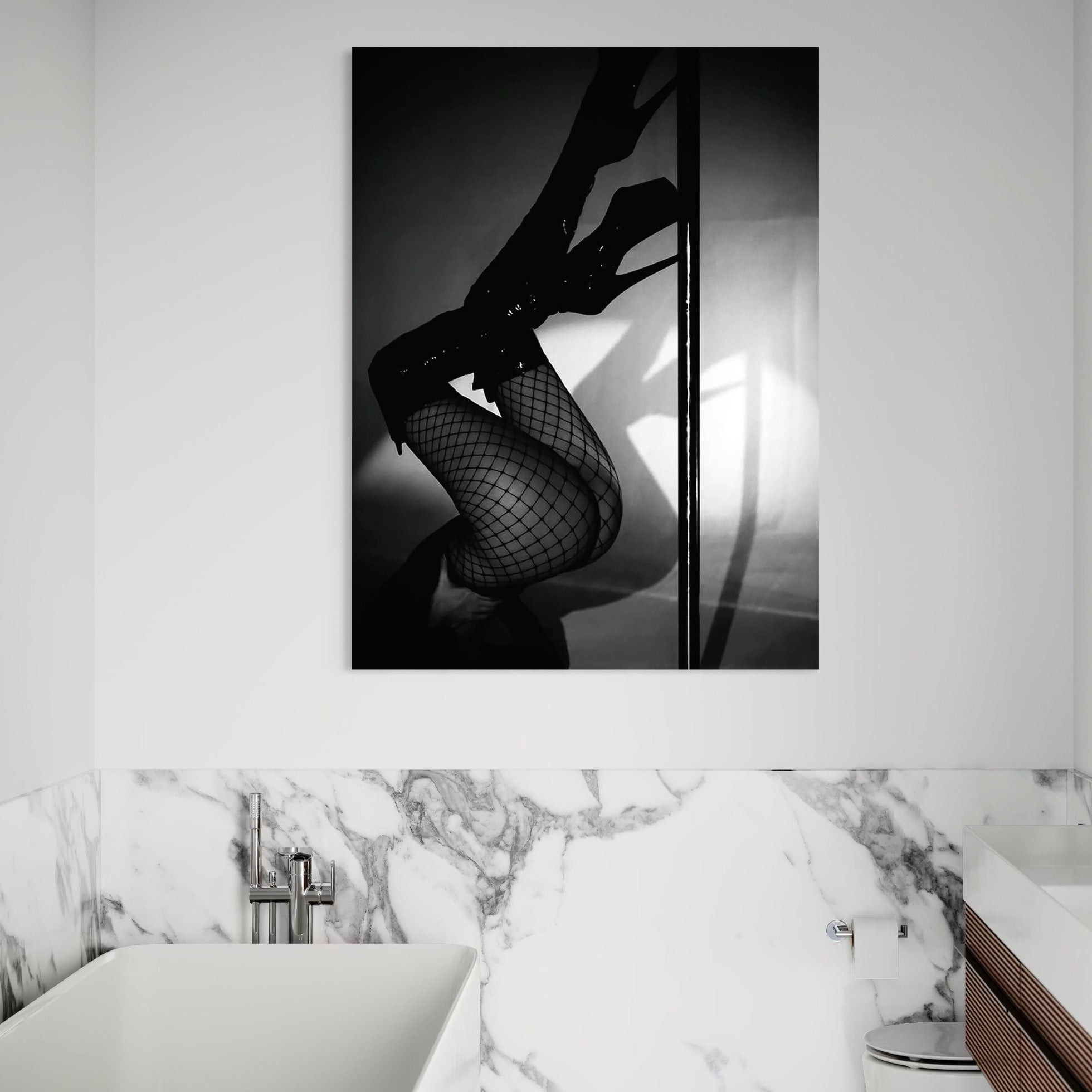 Tablou Canvas Premium, LuxCanva® P1004, Geometria Seductiei, Alb, Negru, Dres, Plasa, Dans, Artistic, Miscare, Pantofi, Platforme, Picioare, Senzualitate, Sexy, Living, Dormitor