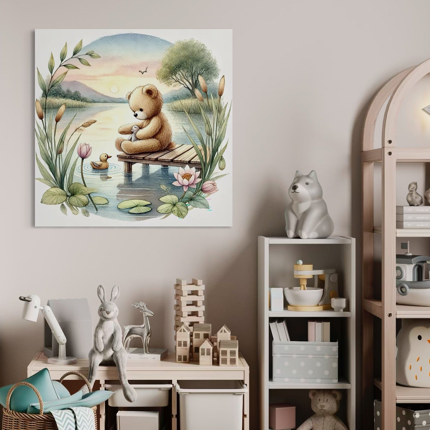 Tablou Canvas Premium, LuxCanva® K1052, Ursuletul si Ratusca, Mal, Ponton, Nuferi, Apus, Bland, Rasarit, Lac, Fermecat, Visare, Poetic, Prietenie, Legatura, Camera Copil, Dormitor