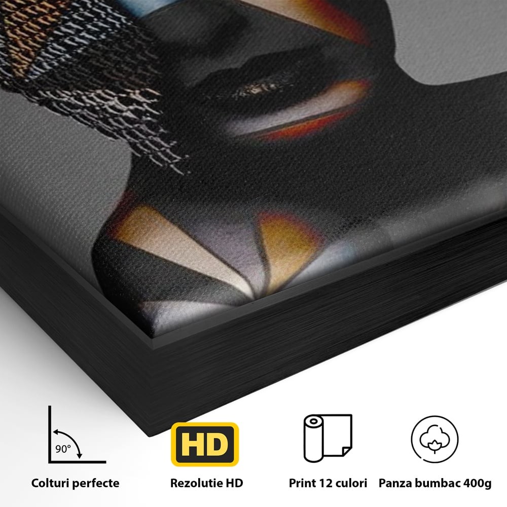 Tablou Canvas Premium, LuxCanva® J1028, Prizoniera in Stralucire, Mister, Lanturi, Chip, Identitate, Femeie, Portret, Privire, Fotomodel, Revista, Glamour, Living, Dormitor