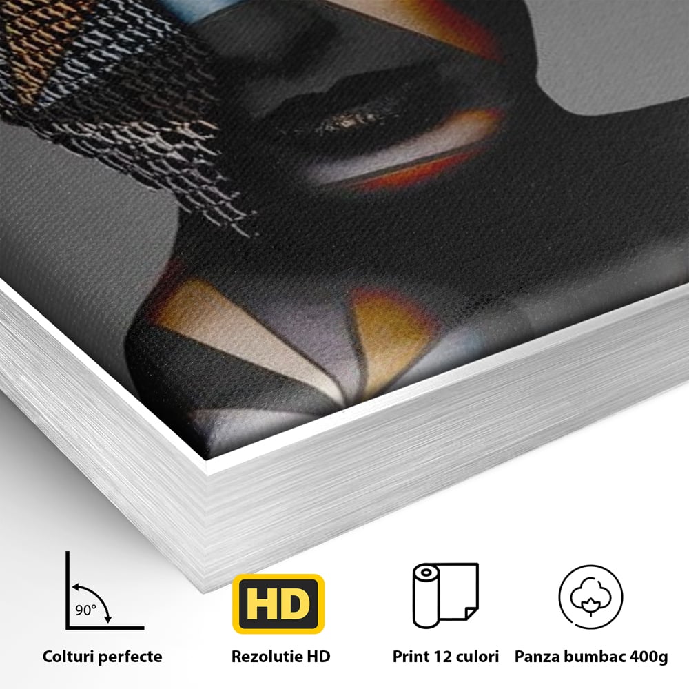 Tablou Canvas Premium, LuxCanva® J1028, Prizoniera in Stralucire, Mister, Lanturi, Chip, Identitate, Femeie, Portret, Privire, Fotomodel, Revista, Glamour, Living, Dormitor