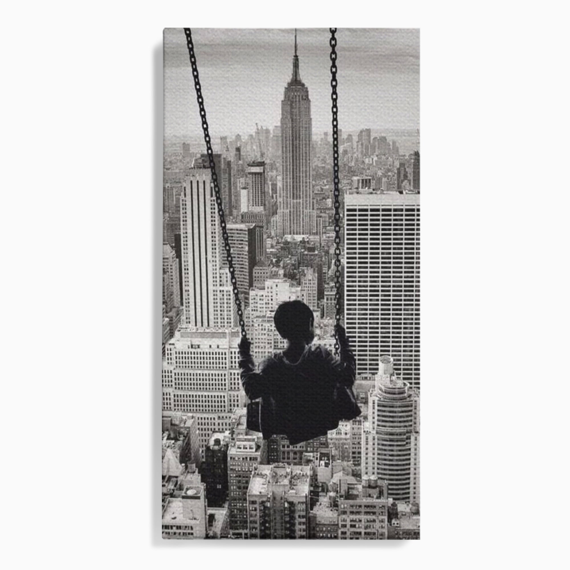 Tablou Canvas Premium, LuxCanva® K1014, Copilul si Acoperisul Lumii, Oras, Leagan, Zgarie Nori, Metropola, Visare, Zbor, Singur, Copil, Alb, Negru, New York, Inocenta, Camera Copii