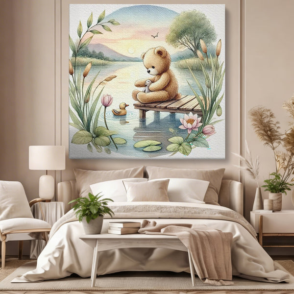 Tablou Canvas Premium, LuxCanva® K1052, Ursuletul si Ratusca, Mal, Ponton, Nuferi, Apus, Bland, Rasarit, Lac, Fermecat, Visare, Poetic, Prietenie, Legatura, Camera Copil, Dormitor