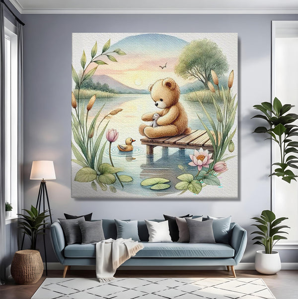 Tablou Canvas Premium, LuxCanva® K1052, Ursuletul si Ratusca, Mal, Ponton, Nuferi, Apus, Bland, Rasarit, Lac, Fermecat, Visare, Poetic, Prietenie, Legatura, Camera Copil, Dormitor