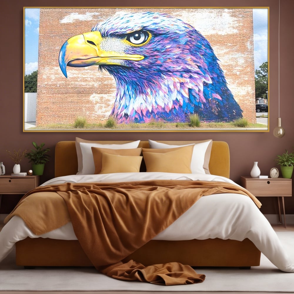 Tablou Canvas Premium, LuxCanva® M1088, Regele Cartierului, Uliu, Pasare, Zid, Caramida, Street Art, Oras, Cartier, Graffiti, Urban, Rebel, Culori Vibrante, Birou, Living, Camera Copil
