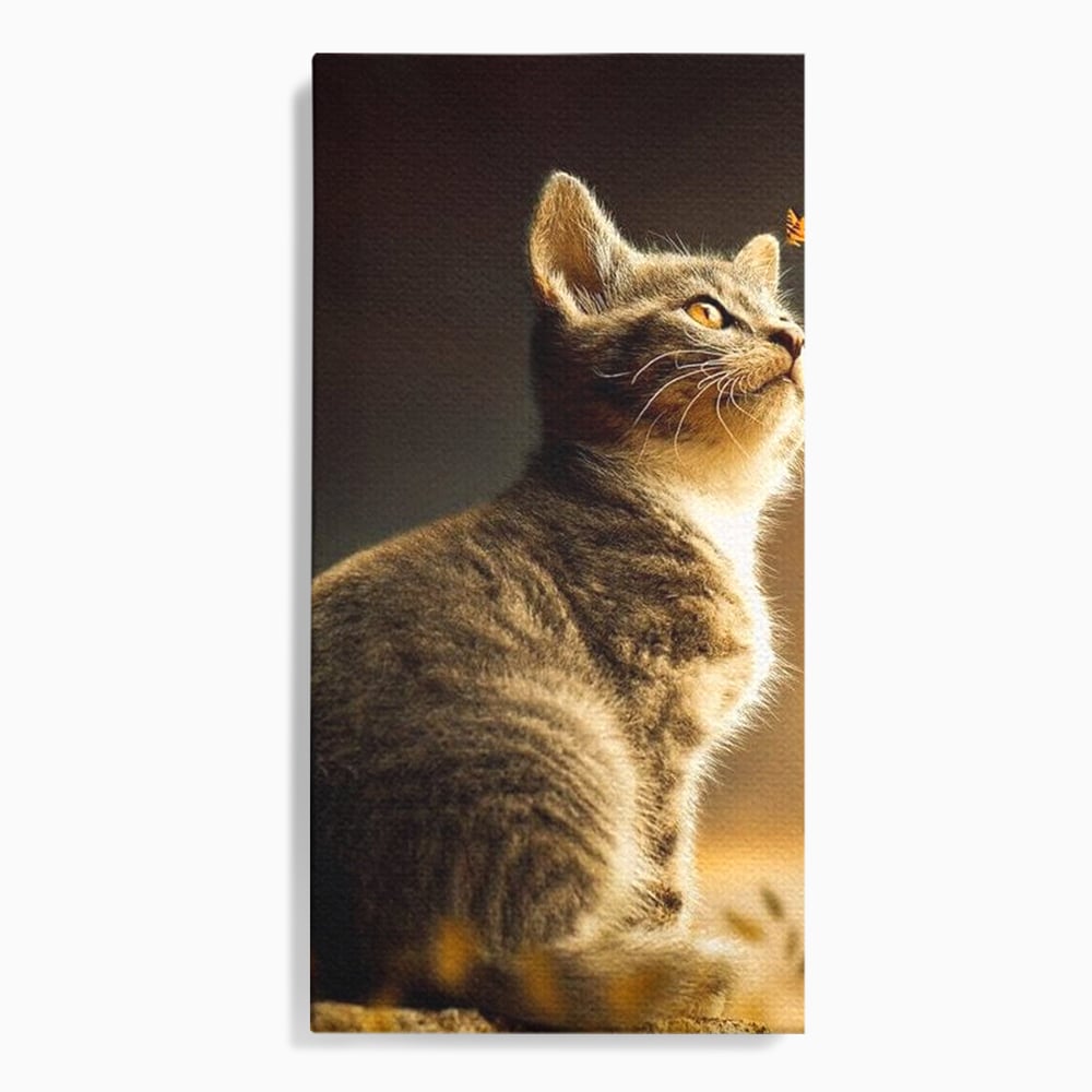 Tablou Canvas Premium, LuxCanva® M1172, Pisica si Fluturele, Fluture, Pisica, Prietenie, Natura, Felina, Gingas, Lumina, Copilarie, Pufos, Inocenta, Birou, Living, Camera Copil
