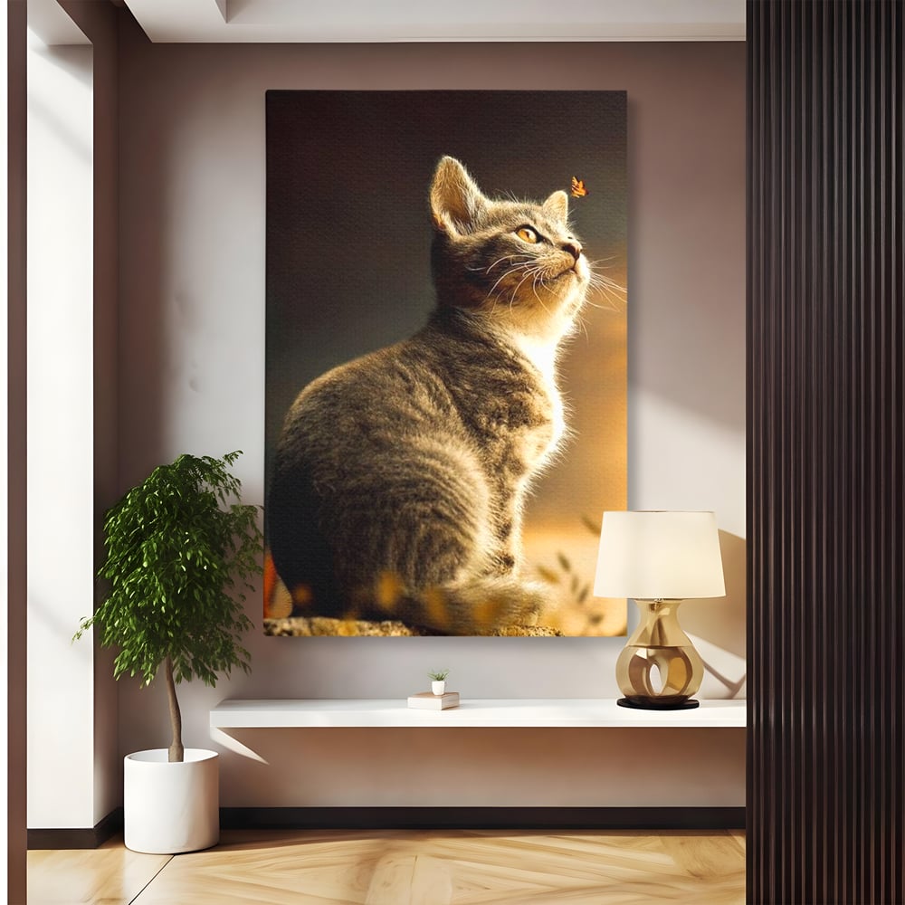 Tablou Canvas Premium, LuxCanva® M1172, Pisica si Fluturele, Fluture, Pisica, Prietenie, Natura, Felina, Gingas, Lumina, Copilarie, Pufos, Inocenta, Birou, Living, Camera Copil