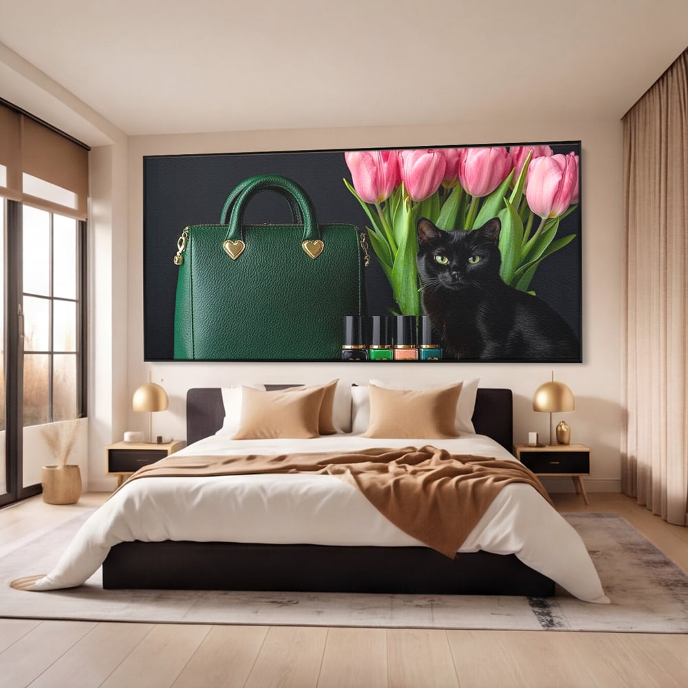 Tablou Canvas Premium, LuxCanva® M1205, Felina in Vitrina, Pisica, Poseta, Flori, Lalele, Buchet, Felina, Lux, Fashion, Beauty, Feminin, Accesorii, Glam, Birou, Living, Camera Copil
