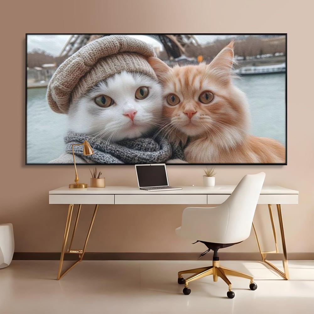 Tablou Canvas Premium, LuxCanva® M1226, Vacanta in Paris, Turnul Eiffel, Calatorie, Vacanta, Bereta, Pisici, Cuplu, Pereche, Romantic, Blanita, Iubire, Birou, Living, Camera Copil