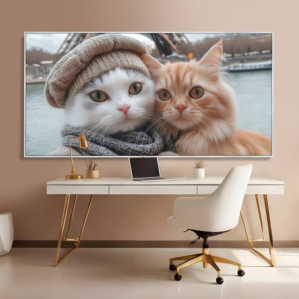 Tablou Canvas Premium, LuxCanva® M1226, Vacanta in Paris, Turnul Eiffel, Calatorie, Vacanta, Bereta, Pisici, Cuplu, Pereche, Romantic, Blanita, Iubire, Birou, Living, Camera Copil