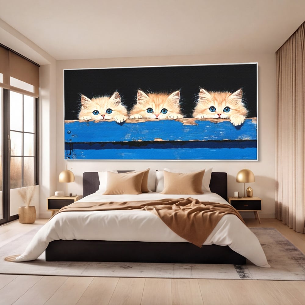 Tablou Canvas Premium, LuxCanva® M1234, Un Trio Curios, Pufosenii, Adorabil, Pisici, Curiozitate, Fratiori, Joaca, Copilarie, Blanosi, Lemn, Albastru, Birou, Living, Camera Copil