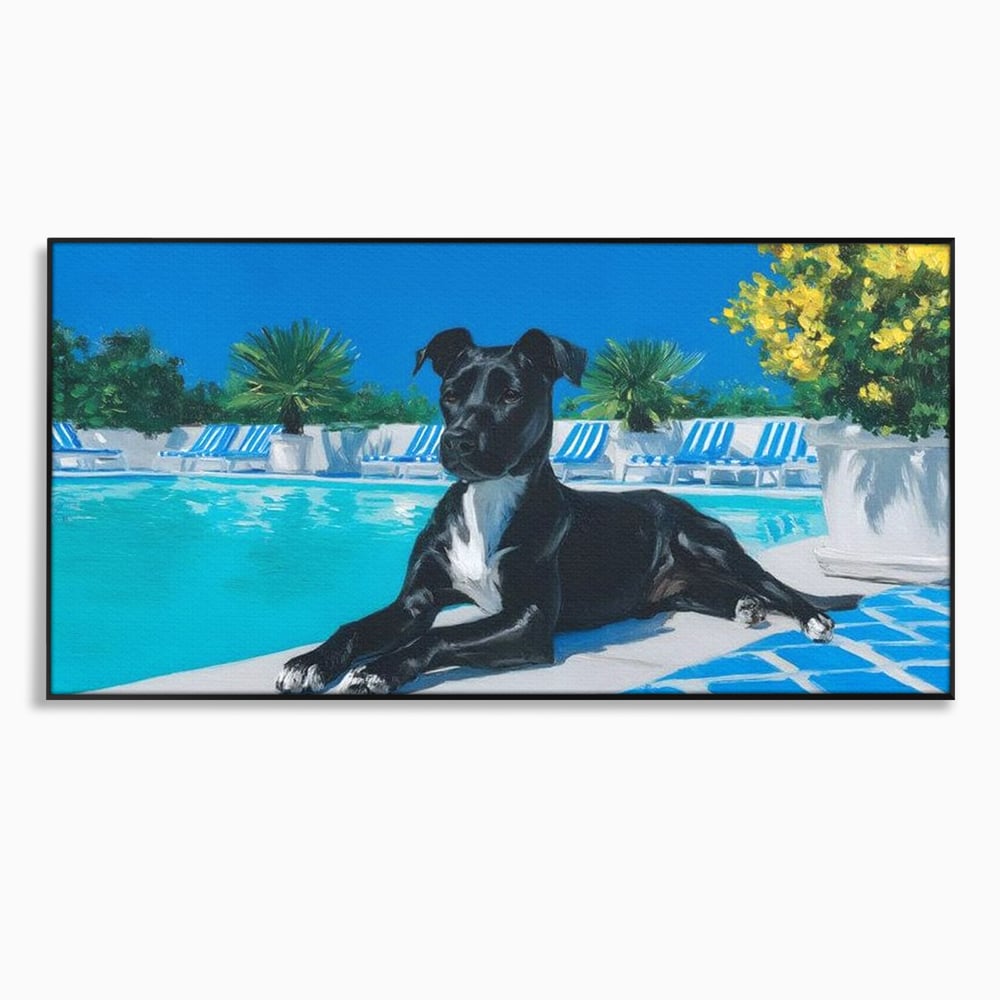 Tablou Canvas Premium, LuxCanva® M1290, Un Prieten la Piscina, Vacanta, Piscina, Relaxare, Tropical, Pictura, Vara, Soare, Caine, Plante, Sezlong, Birou, Living, Camera Copil
