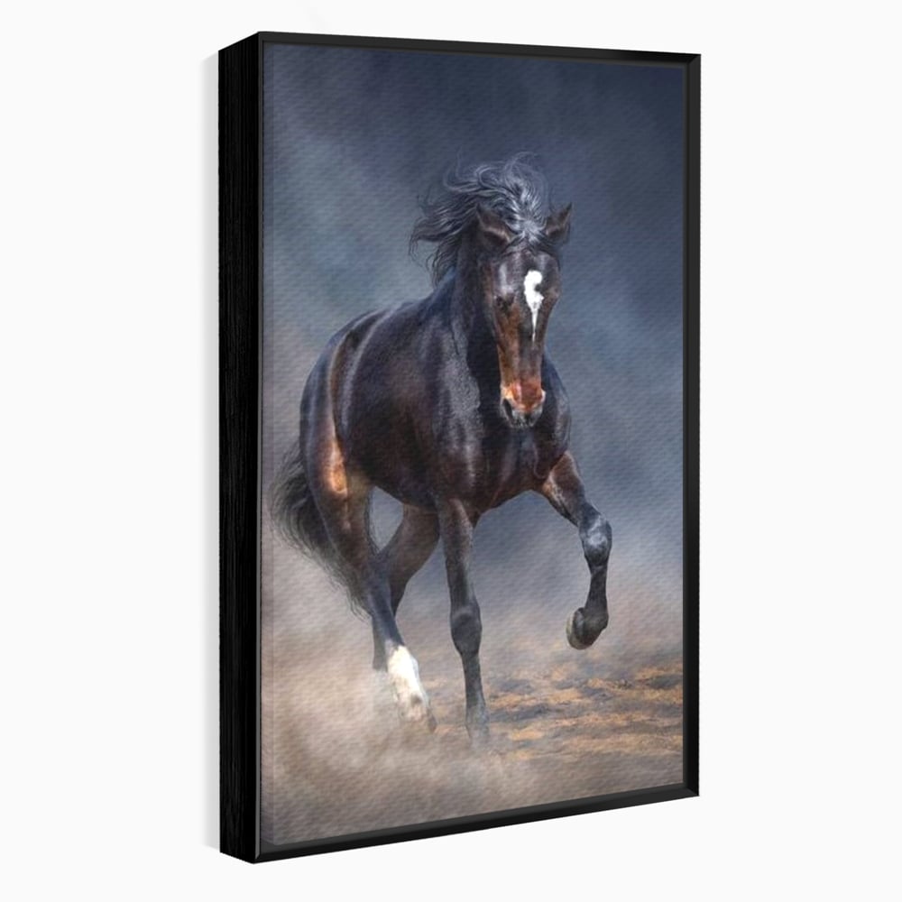 Leinwand Wandbilder Canvas Premium, LuxCanva® M1340, Galopp im Sturm, Pferd, Tier, Wild, Galopp, Bewegung, Wind, Staub, Freiheit, Kraft, Geschwindigkeit, Realistisch, Büro, Wohnen, Kinderzimmer